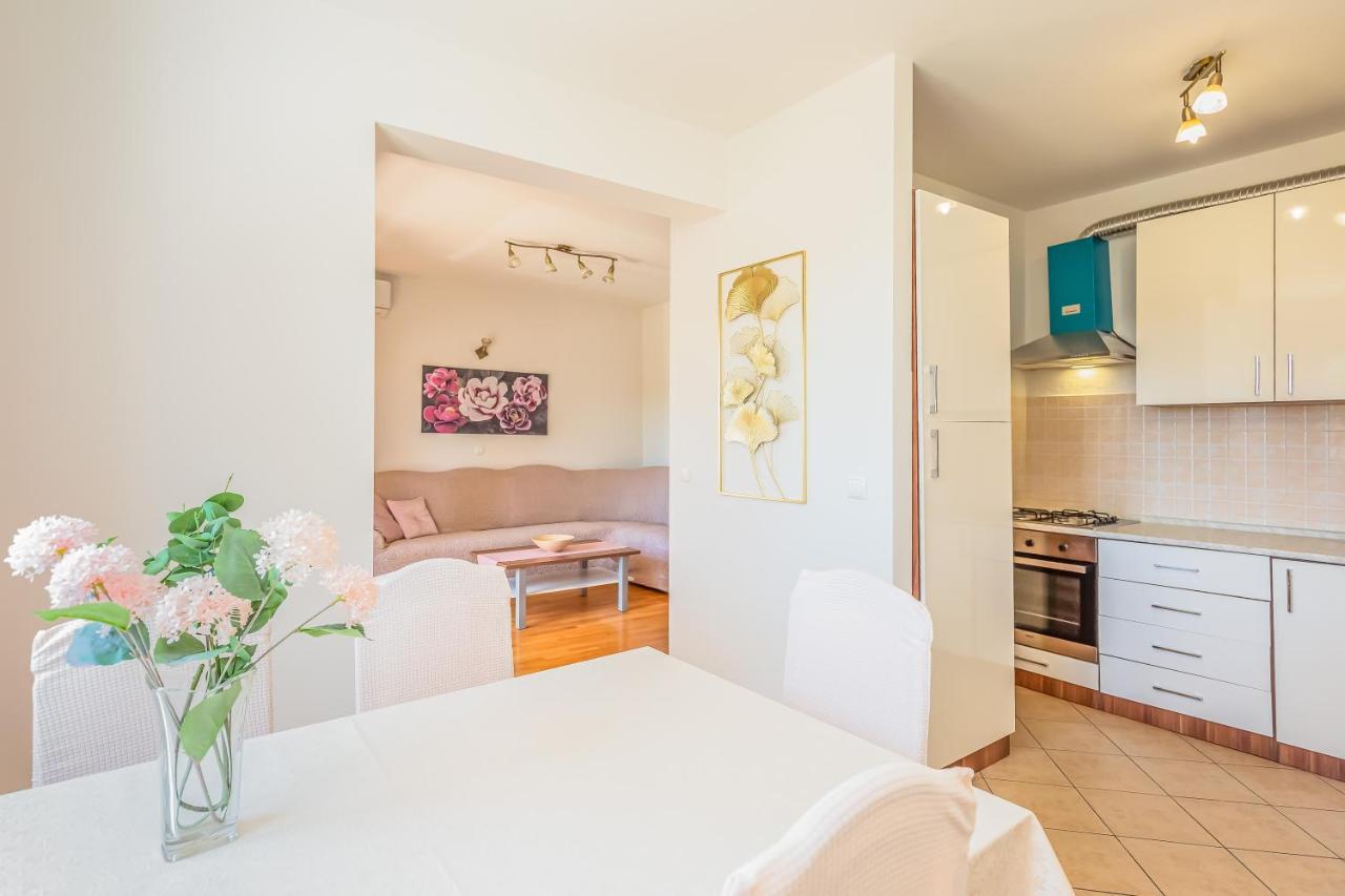 Indigo Apartment Makarska Exterior photo